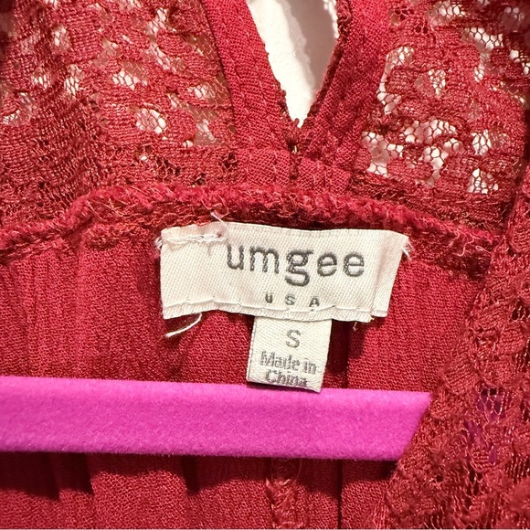 Umgee Burgundy Lace Blouse Tunic - Picture 3 of 8